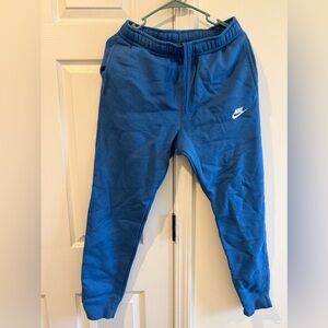 Nike Men’s club joggers